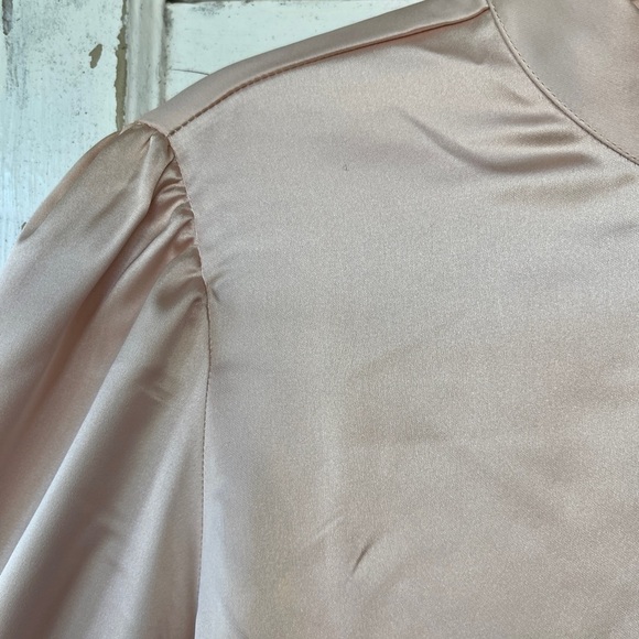 LULUS, NWT, WOMENS, DELICATE & FEMININE, CHAMPAGNE COLOR, SATIN TOP. SIZE S - Picture 11 of 13